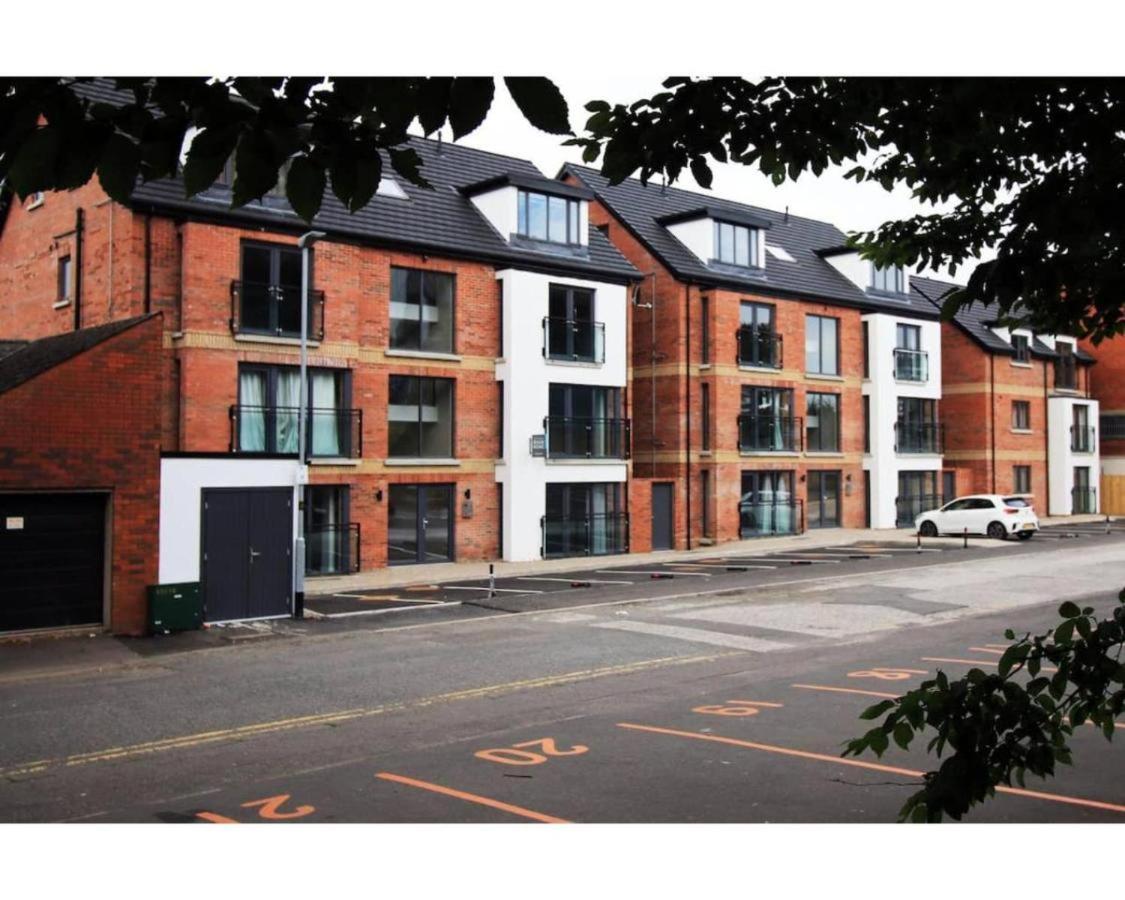 Lovely 2- Bedroom Apartment In Belfast Exteriör bild