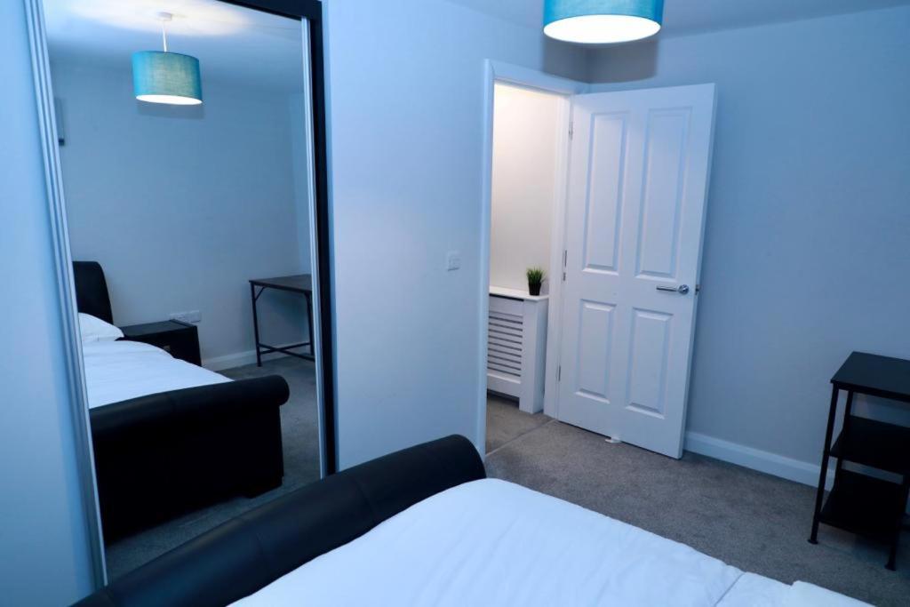 Lovely 2- Bedroom Apartment In Belfast Exteriör bild