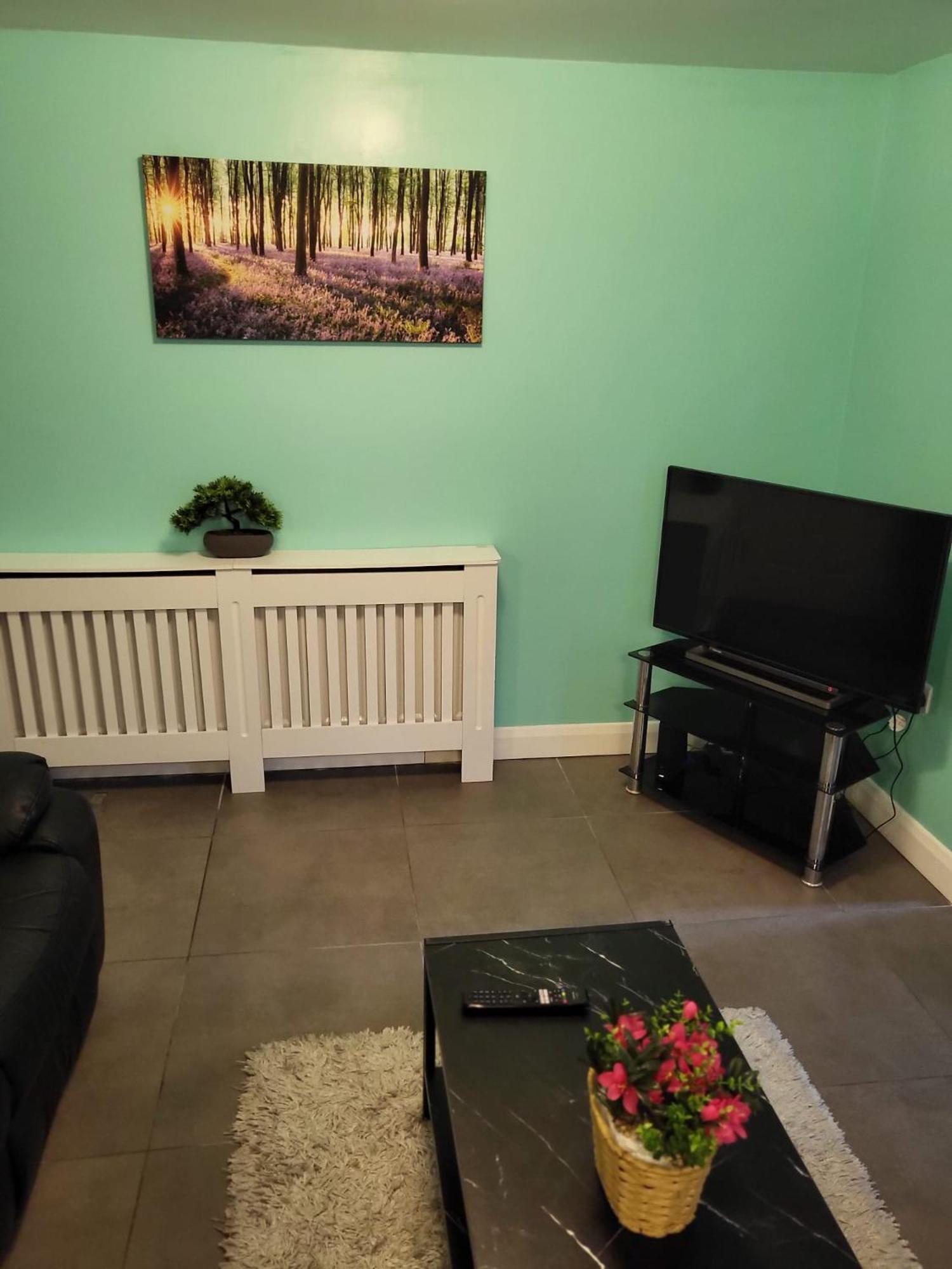 Lovely 2- Bedroom Apartment In Belfast Exteriör bild